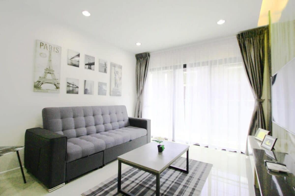 A Stylish High-Floor 2Br Suasana Suites Views Johor Bahru Extérieur photo