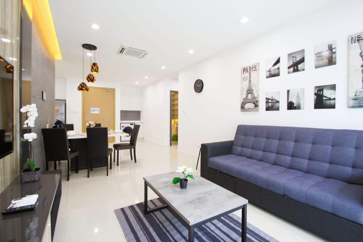 A Stylish High-Floor 2Br Suasana Suites Views Johor Bahru Extérieur photo