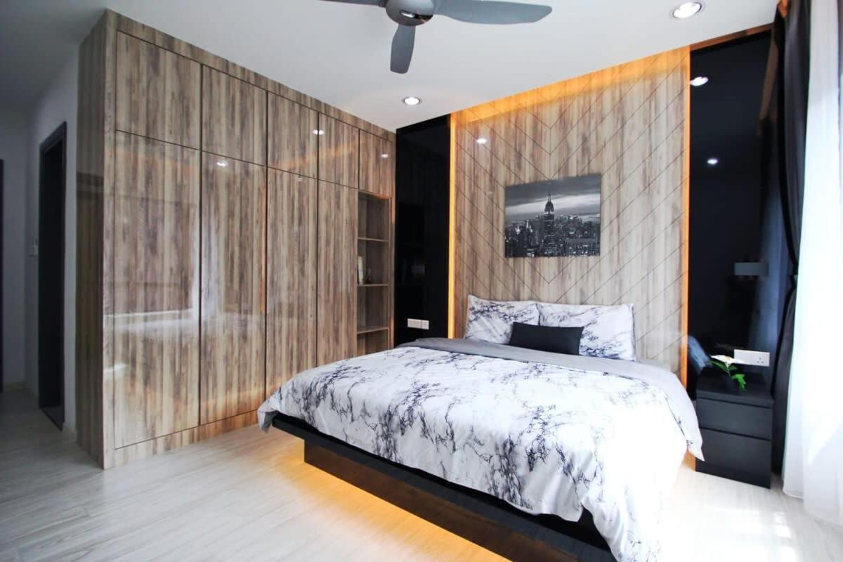 A Stylish High-Floor 2Br Suasana Suites Views Johor Bahru Extérieur photo